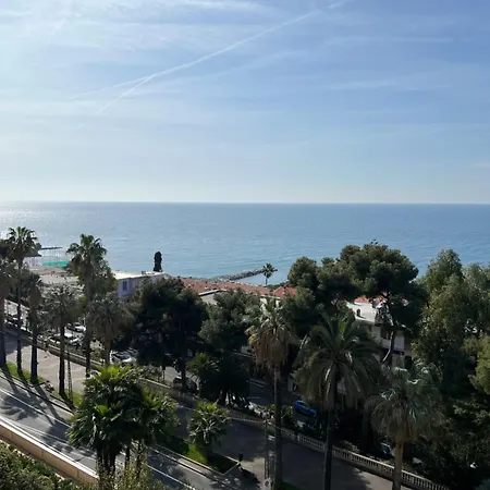 Petit Royal 3* Ospedaletti