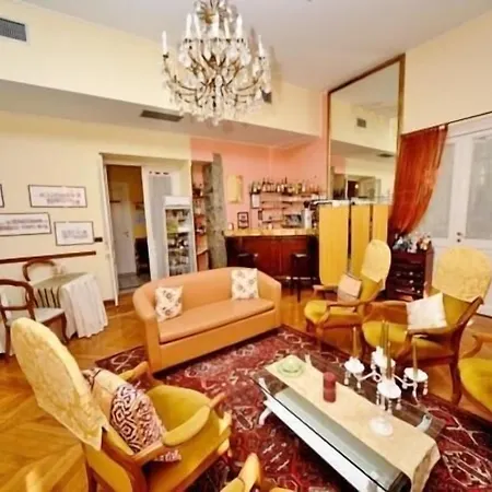 Petit Royal Hotel 3*