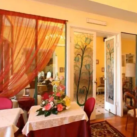 Petit Royal 3* Ospedaletti