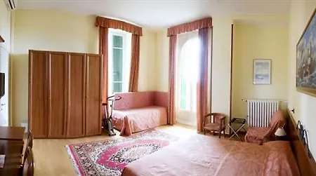 Hotel Petit Royal Ospedaletti