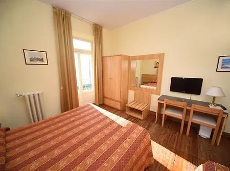 Petit Royal Szálloda Ospedaletti