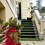 Отель Petit Royal Оспедалетти