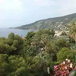 Petit Royal