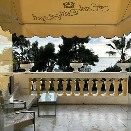 Hotel Petit Royal 3*