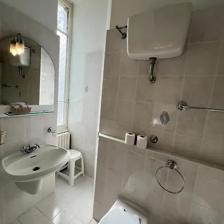 佩蒂特皇家酒店