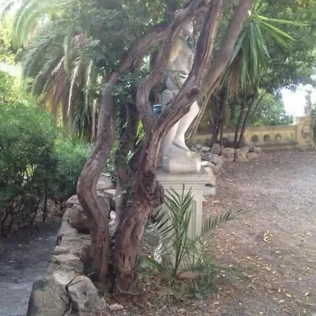 佩蒂特皇家酒店 3*