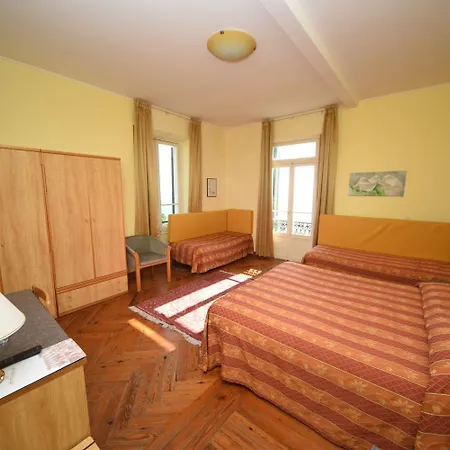 佩蒂特皇家酒店 3*