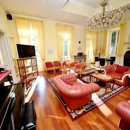 佩蒂特皇家酒店 酒店 3*