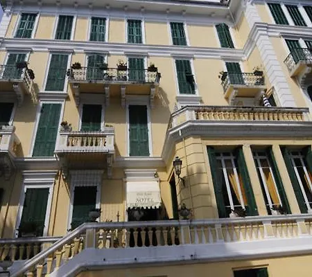 Hotel Hotel Petit Royal 3*