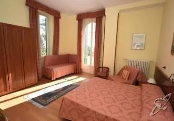 Hotel Hotel Petit Royal 3*