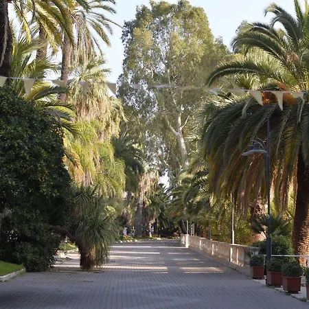 Hotel Petit Royal Hotel 3*